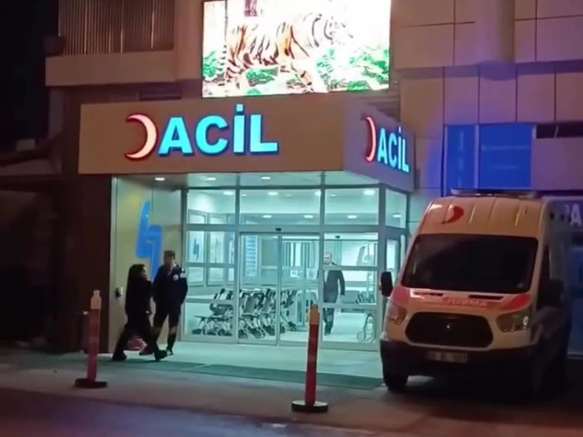 Hastane cephe LED ekran, İstanbul